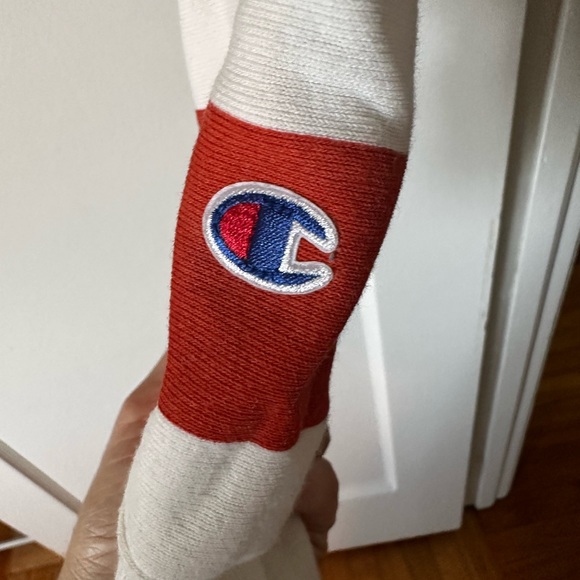 Champion-cropped sweater - Picture 2 of 4